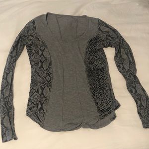 Lululemon long sleeve shirt